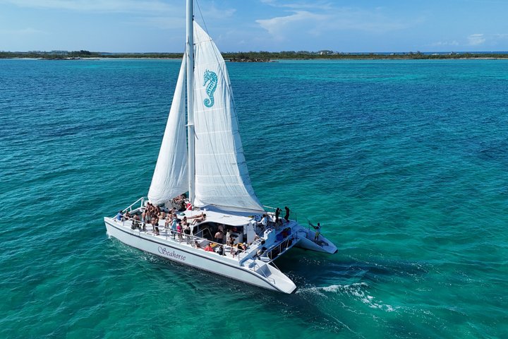 Nassau sail & reef snorkel — Product image supplied through Viator.