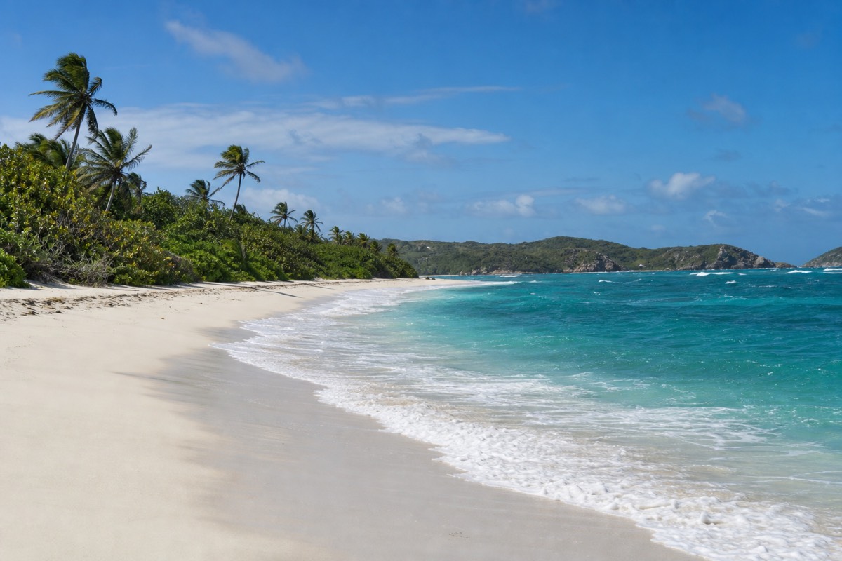 The long public stretch of Cabbage Beach on Paradise Island