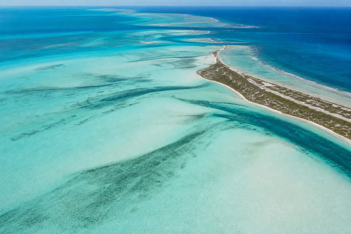 The shallow water and cays east of Nassau